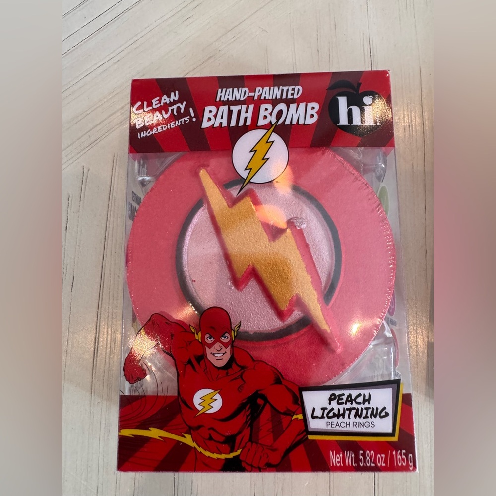 Hi Peach Layne - Hand Painted Justice League bath Bombs - Clean Ingredients! - Picture 15 of 16